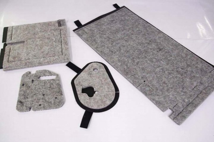 打抜き・貼合せ・縫製